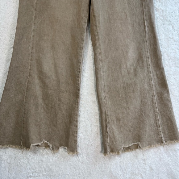 Anthropologie Pilcro The Adi Mid Rise Frayed Relaxed Flare Jeans Women's 27 Tan - Picture 4 of 11